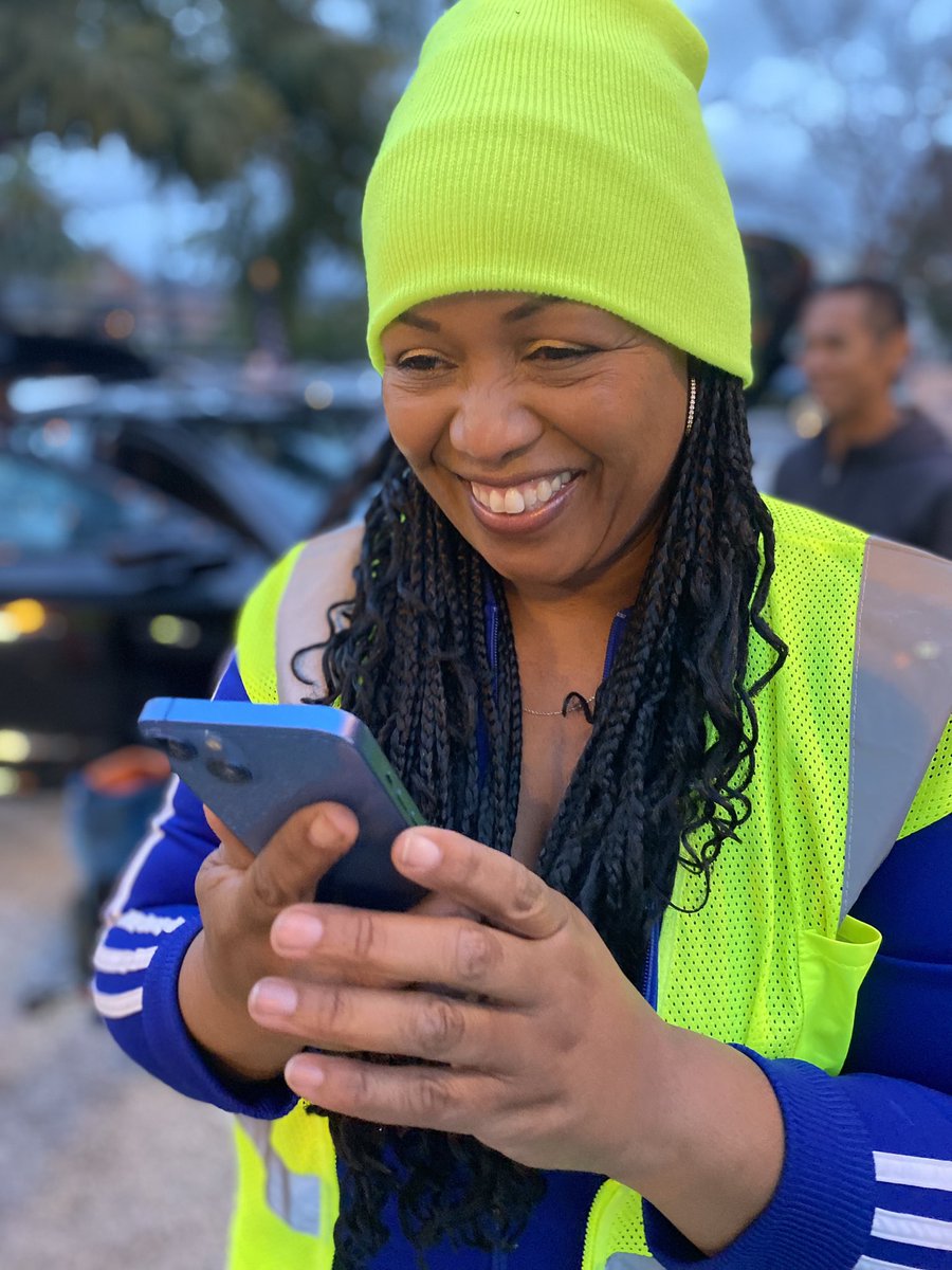 LACriticalMass's tweet photo. We love our staff and team! We are the #world #famous #LACriticalmass!
This month’s ride is on the 31st! We ride every last #Friday of every month! 

#Koreatown #Hollywood #HancockPark #BeverlyHills #MiracleMile #WestHollywood #DTLA #WilshireBlvd #LosAngeles https://t.co/Quc9Cy636U