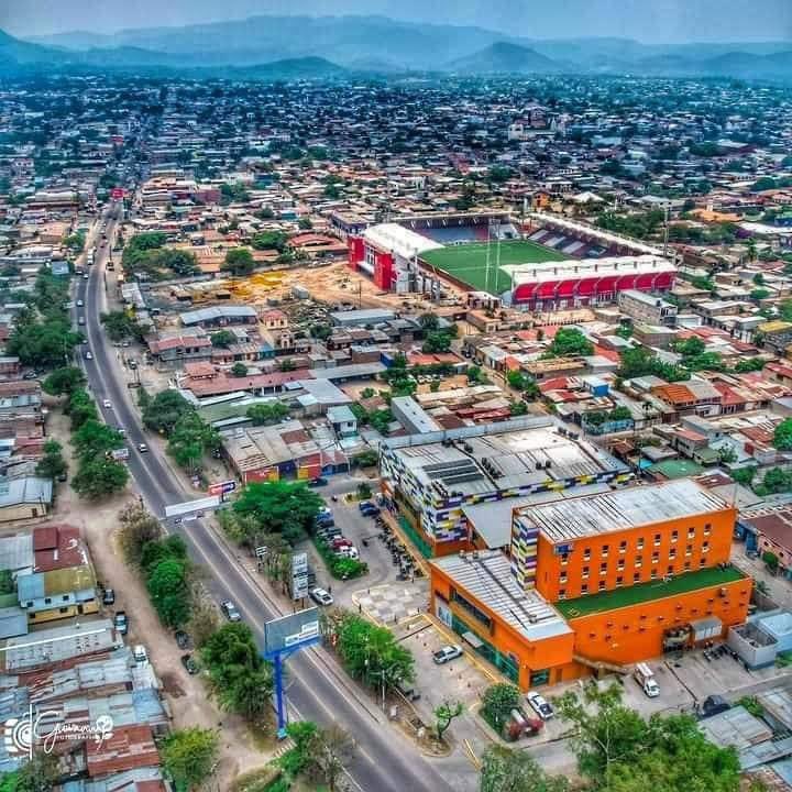 🌇 The three biggest cities in Nicaragua by km2:

1) Managua
2) Leon
3) Esteli

By Population Size:

1) Managua
2) Leon
3) Masaya/Tipitapa *This changes according to different stats

By GDP:

1) Managua (Industry)
2) Chinandega (Port/Transit Hub)
3) Esteli (Agricultural Hub)