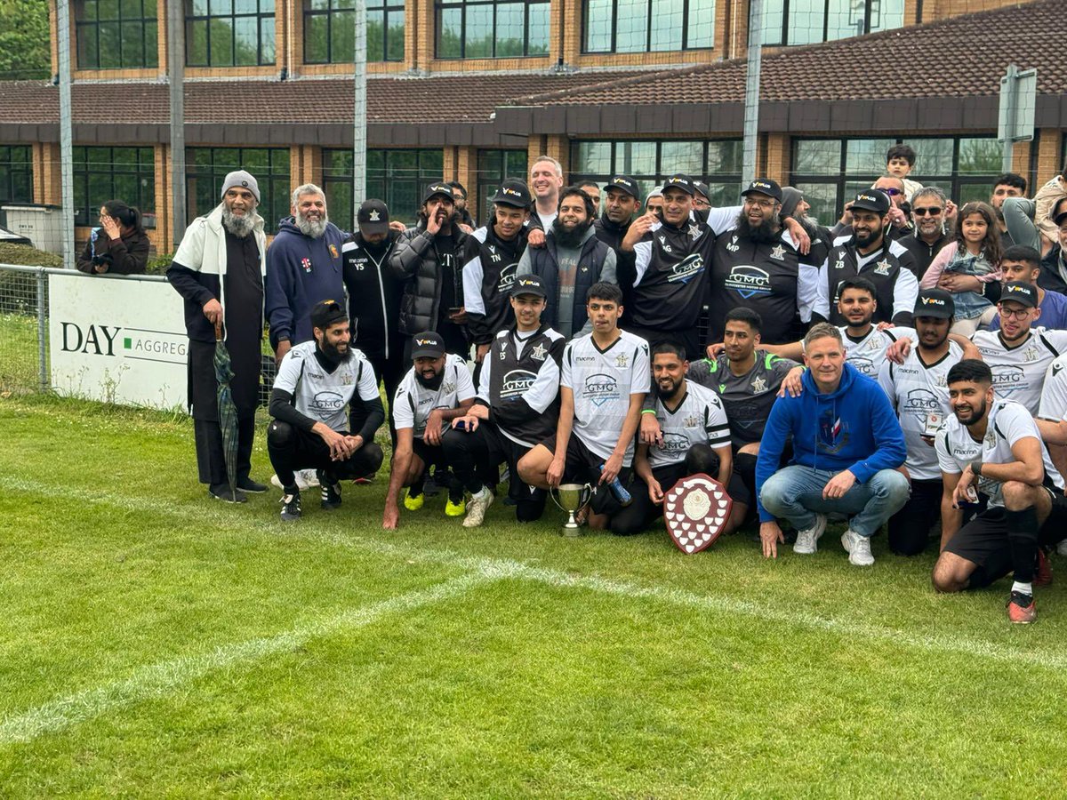 STARS FAMILY ❤️⭐️🏆🏆

Club celebrates its 50th Anniversary since its formation in 1974.

What a way to celebrate, adding our @GlosFA County Cup win with a cup double  @Stroud_League Fred Gardiner Shield #MakingHistory 

Photo includes generations of Star Players & Supporters