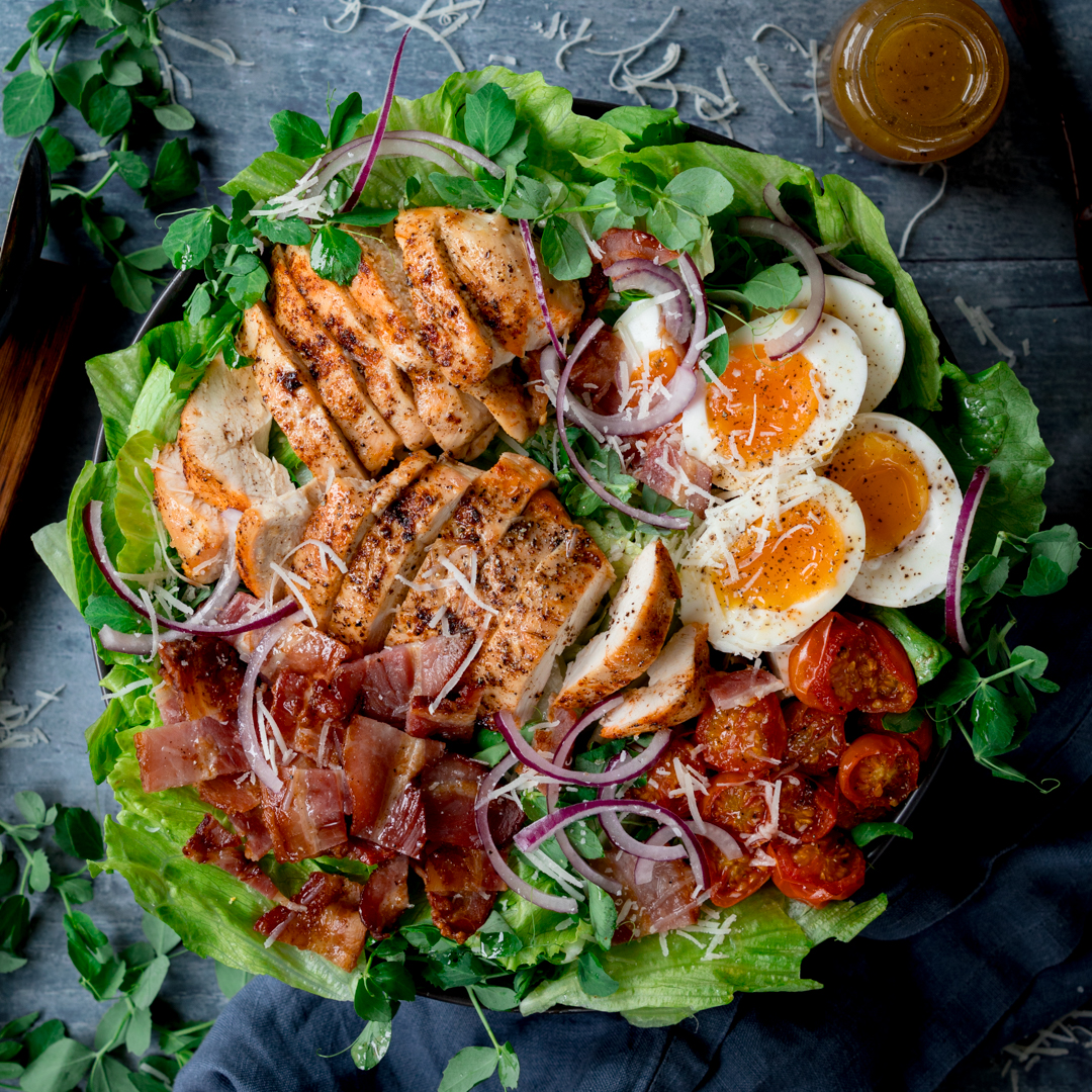 BLT Chicken Salad

My trick for the ultimate flavour with this salad is to cook the bacon on a rack in the oven, with the chicken breasts on a tray underneath, so the bacon fat drips onto the chicken. 

kitchensanctuary.com/blt-chicken-sa…
#KitchenSanctuary #Foodie #Salad
