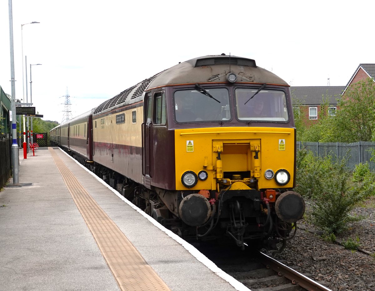 57313 (Ex D1890, 47371)'Scarborough Castle' on the 5Z72 1040 Burton Ot Wetmore Sidings to Carnforth Steamtown empty stock working at Normanton, 5th May 2024...
📸TheTrainGuy