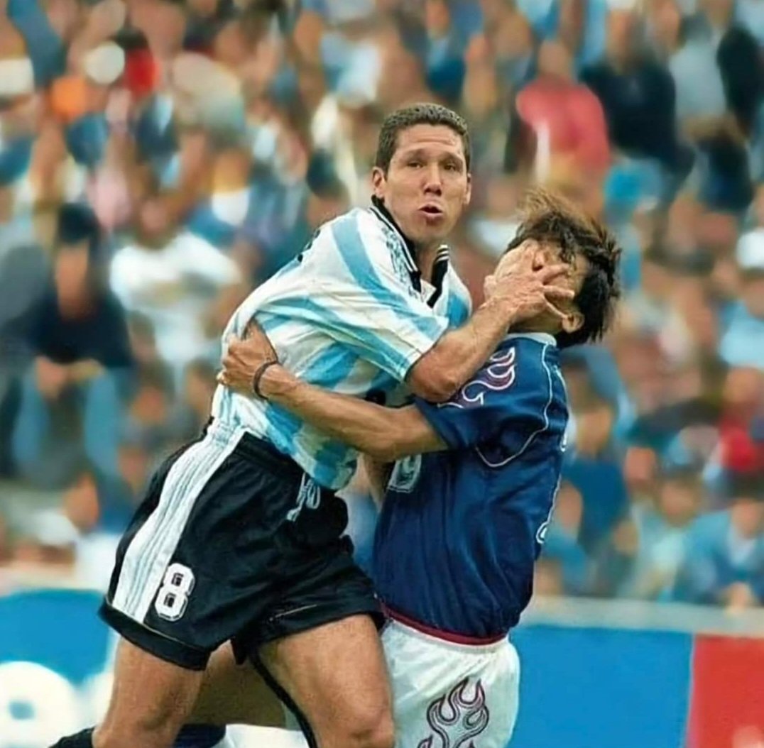 Diego Simeone knew how to stop an attack 🤣