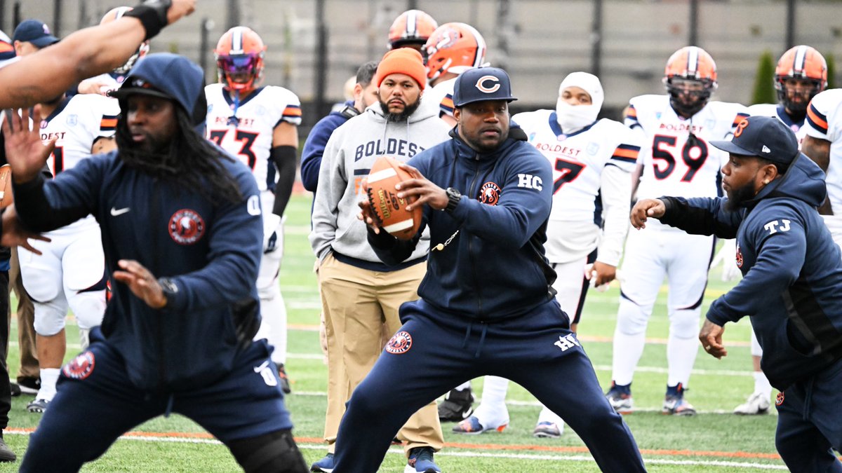 The #DOC family and many others came out yesterday evening to Long Island to support @BoldestFootball in the Battle of the Badges against cross agency competitor @nypdfootball. Read more at bit.ly/4bpNmmc. @DOCCommish