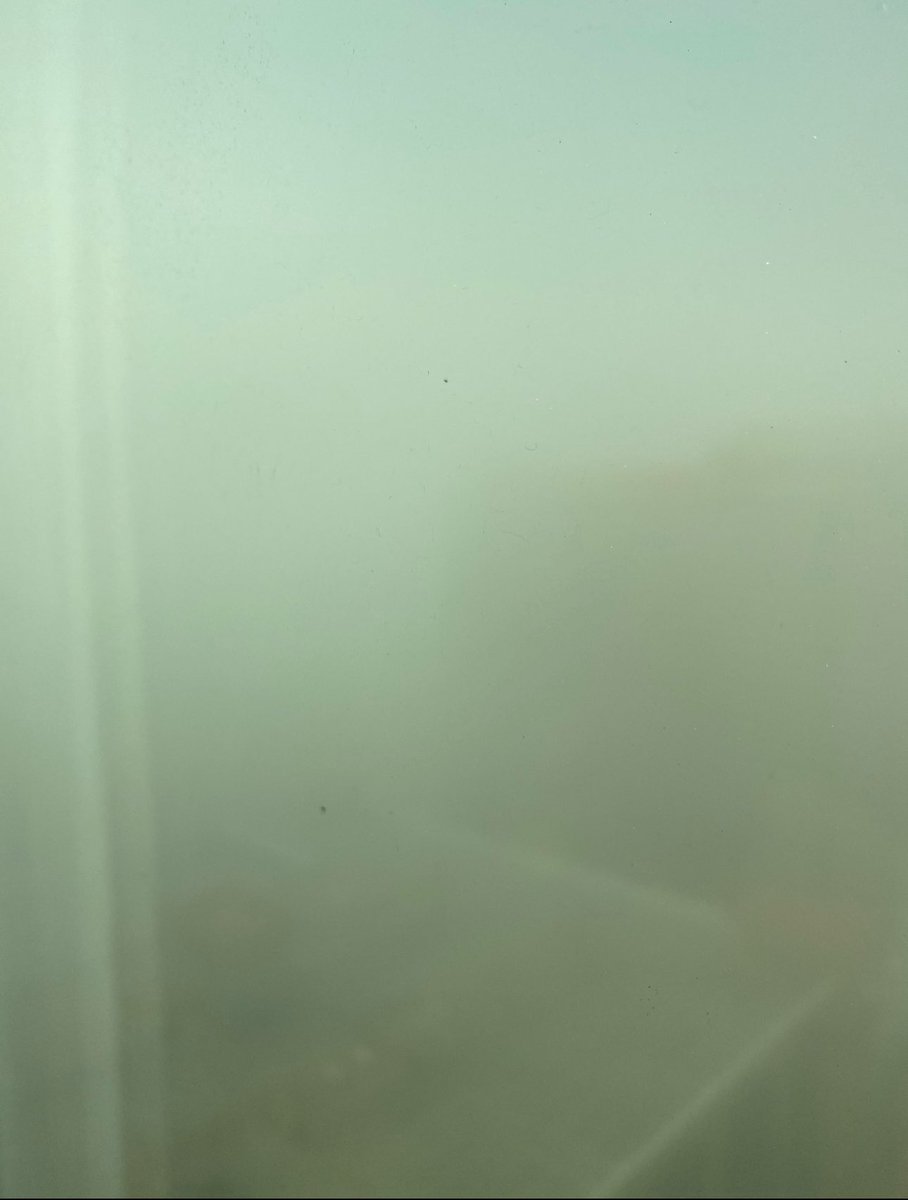 LeslieLNav's tweet photo. What a view!!! 😗 I think we can see a beach? 🌊 #stopraining  #AC 😎 https://t.co/6nrfn4ou1X