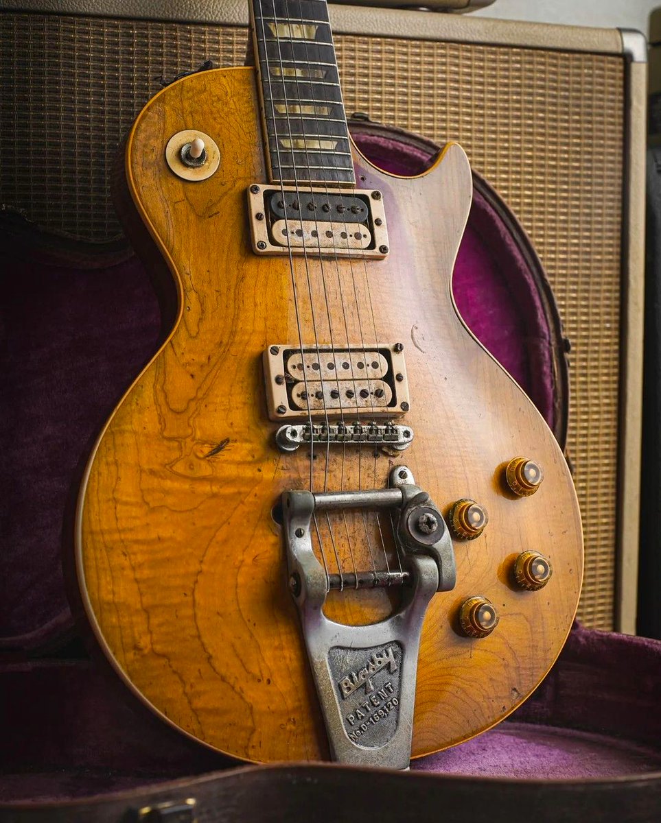 Joe Bonamassa's 1960 Gibson Les Paul Standard 'Dirty Burst' #guitar #Gibson #FamousGuitars #JoeBonamassa #GibSunday