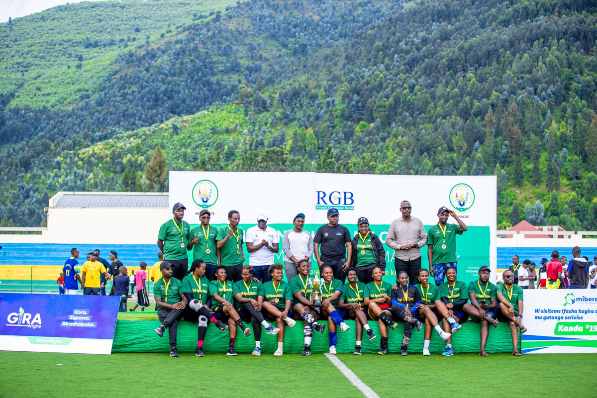 Ngoma District (@ngomadistrict) on Twitter photo #UmurengeKagameCup2024:Ubuyobozi bw'Akarere burashimira amakipe yegukanye igikombe cy'igihugu mu mukino #Volleyball.
Ikipe y'abagabo yatsinze ku mikino wa nyuma ikipe ya <a href="/KicukiroDistr/">Kicukiro District</a> amaseti 3-1.
Ikipe y'abagore yatsinze <a href="/GicumbiDistrict/">Gicumbi District</a> amaseti 3-0
#IntaramanaguhigaZesaImihigo #UmurengeKagameCup2024:Ubuyobozi bw'Akarere burashimira amakipe yegukanye igikombe cy'igihugu mu mukino #Volleyball.
Ikipe y'abagabo yatsinze ku mikino wa nyuma ikipe ya <a href="/KicukiroDistr/">Kicukiro District</a> amaseti 3-1.
Ikipe y'abagore yatsinze <a href="/GicumbiDistrict/">Gicumbi District</a> amaseti 3-0
#IntaramanaguhigaZesaImihigo