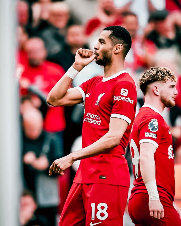 𝗣𝗥𝗘𝗠𝗜𝗘𝗥 𝗟𝗘𝗔𝗚𝗨𝗘 🏴󠁧󠁢󠁥󠁮󠁧󠁿 🏟️ Liverpool 4-2 Tottenham 📉 Los “spurs” han recibido 13 goles en sus últimos 4 encuentros y la pelea por puestos de Champions parece perdida