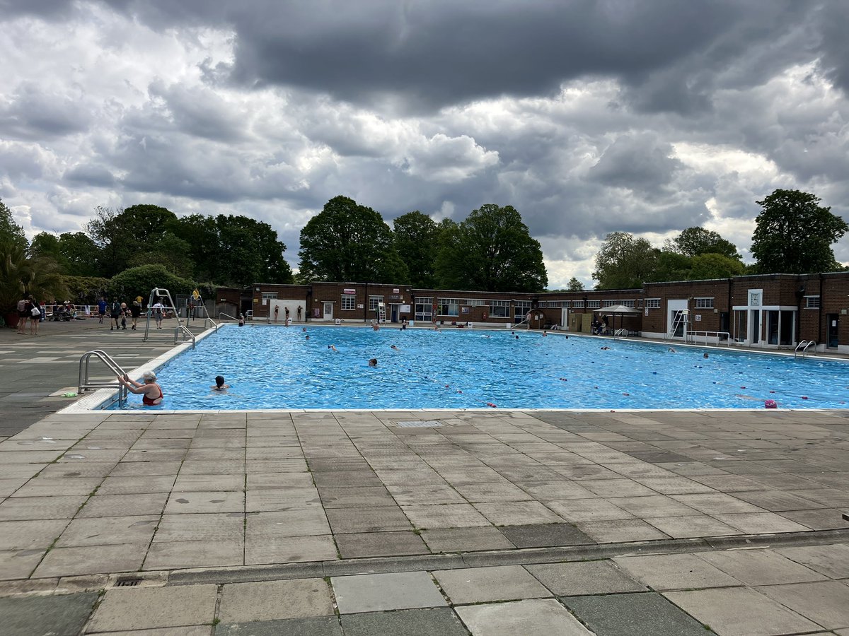 Two smashing morning at Brockwell Lido, prepping for my third triathlon