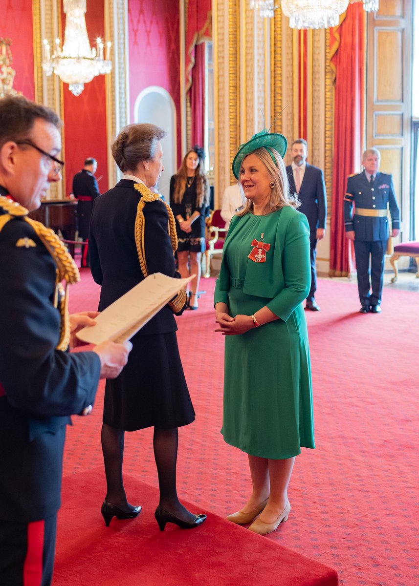 Just received some official photos from inside Buckingham Palace. Such a wonderful occasion. And I’m so glad I wore green! 💚