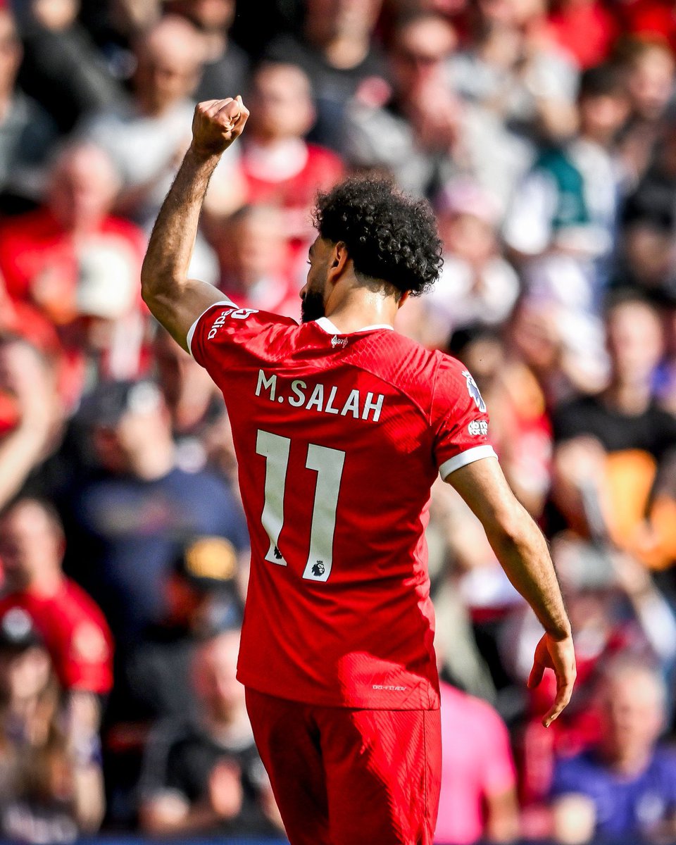 📊 | Mohamed Salah vs Spurs: • Goals - 1 • Assists - 1 • Chances Created - 3 • Big Chances Created - 1 • Final 3rd Passes - 4 • Accurate Long Balls - 2/2 (100%) Doubt him now!🤫👑