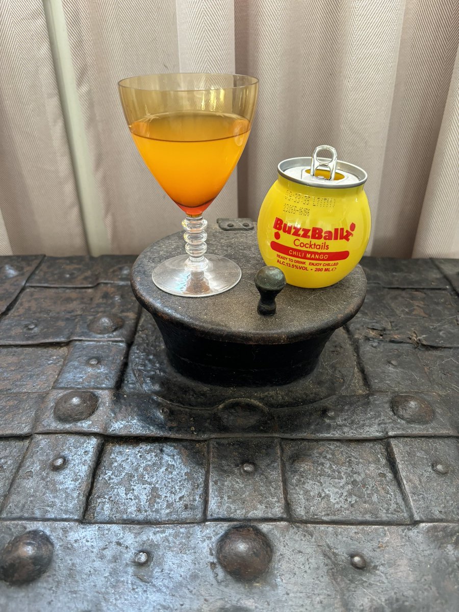 Nou dit is wel een heel bijzondere cocktail. Mango chili.