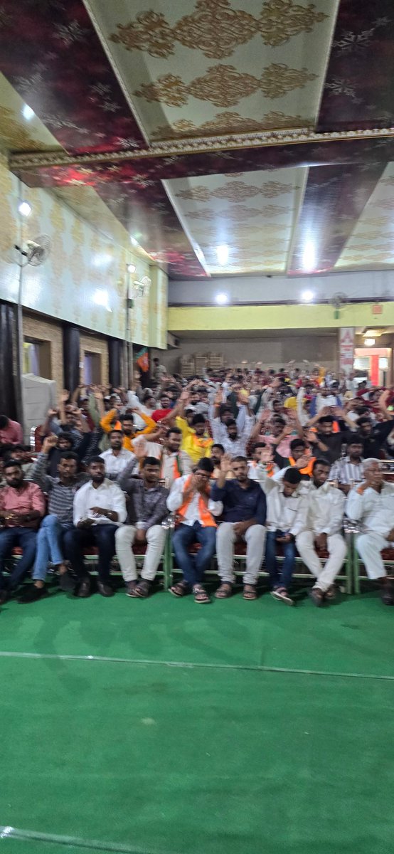 'Empowering youth for a brighter tomorrow'

Proud to witness the energy and enthusiasm at the Bharatiya Janata Yuva Morcha 'Yuva Sammelan' in Jambagh organized by BJYM Golconda Zilla.

#BJP #Hyderabad