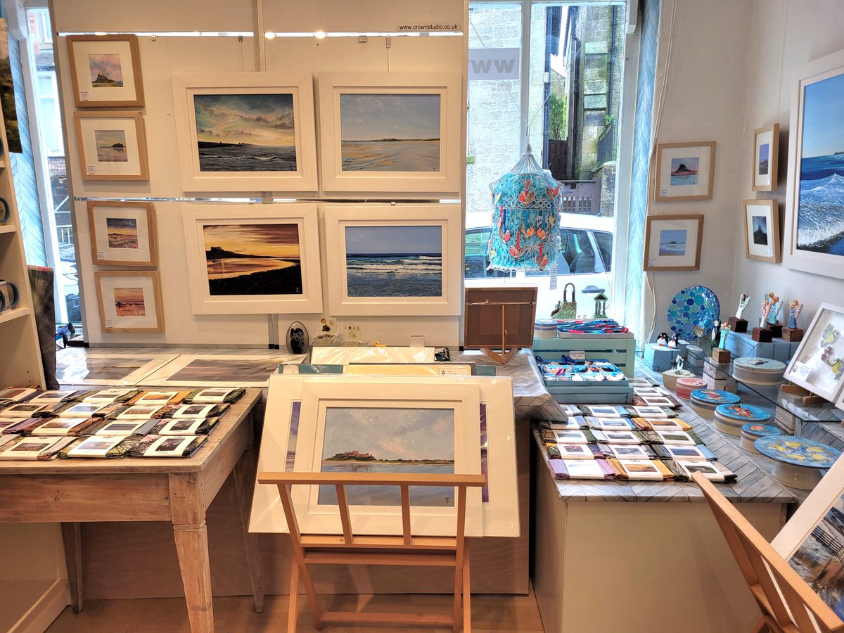 Happy Bank Holiday Monday! If you're in Rothbury today, please come and say hello to me in Crown Studio Gallery. I'm not usually OPEN on Mondays, so I could be very quiet!