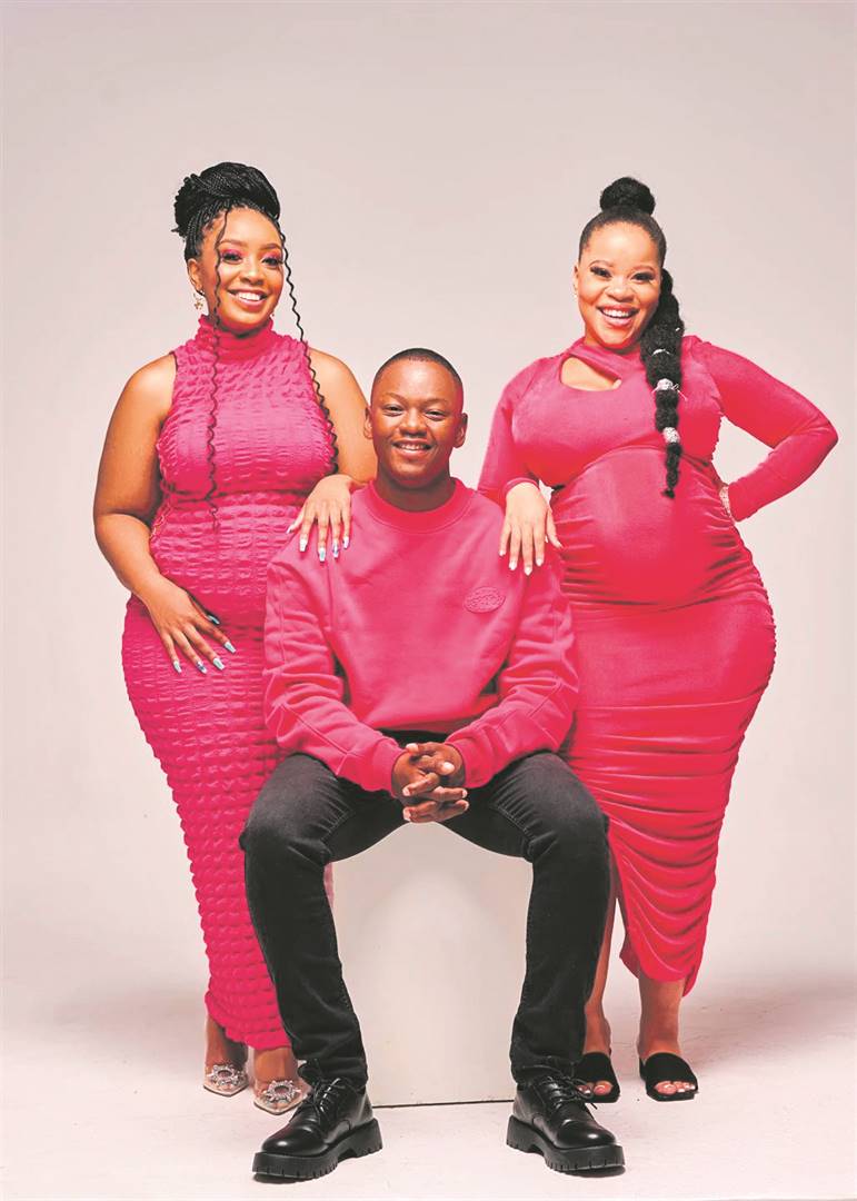 Vuyokazi scored an own goal by getting pregnant with the second baby. The red flags were there hence the other girl who was in the picture left Mpumelelo. I like Tirelo's attitude in dealing with Mpumelelo who continue to treat women like dirt #IzinganeZesthembu