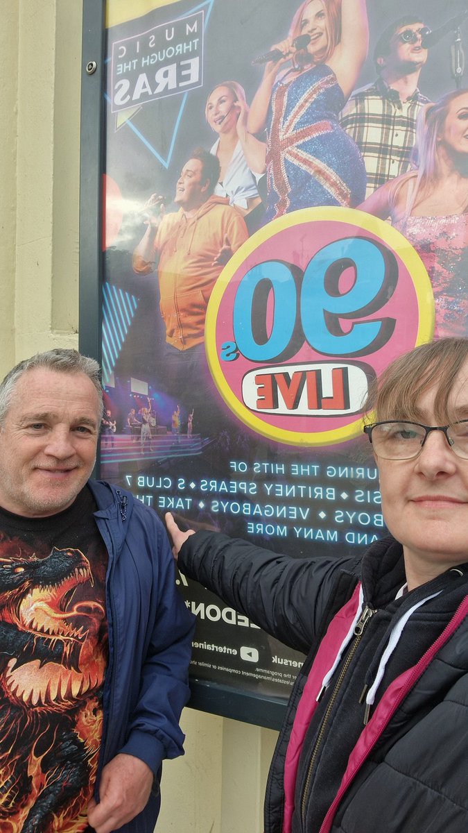 To help me deal with my <a href="/takethat/">Take That</a> <a href="/GaryBarlow/">Gary Barlow</a> <a href="/OfficialMarkO/">Mark Owen</a> concert withdrawal.  I'm at a 90s night with the hubby. It just so happens they will be singing some Take That ⫩ 😂😊 <a href="/NewWimbTheatre/">New Wimbledon Theatre</a>