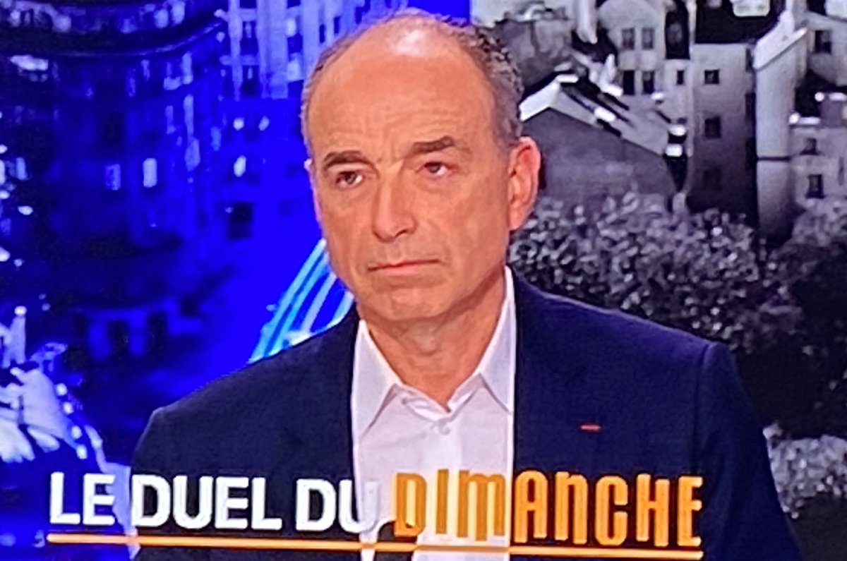 Voir @jf_cope méprisant face à Bob Menard et donnant la leçon sur la façon de protéger ses amis en politique me fait rire jaune… voire pas rire. @LavrilleuxJ #Compol @Ben_Duhamel