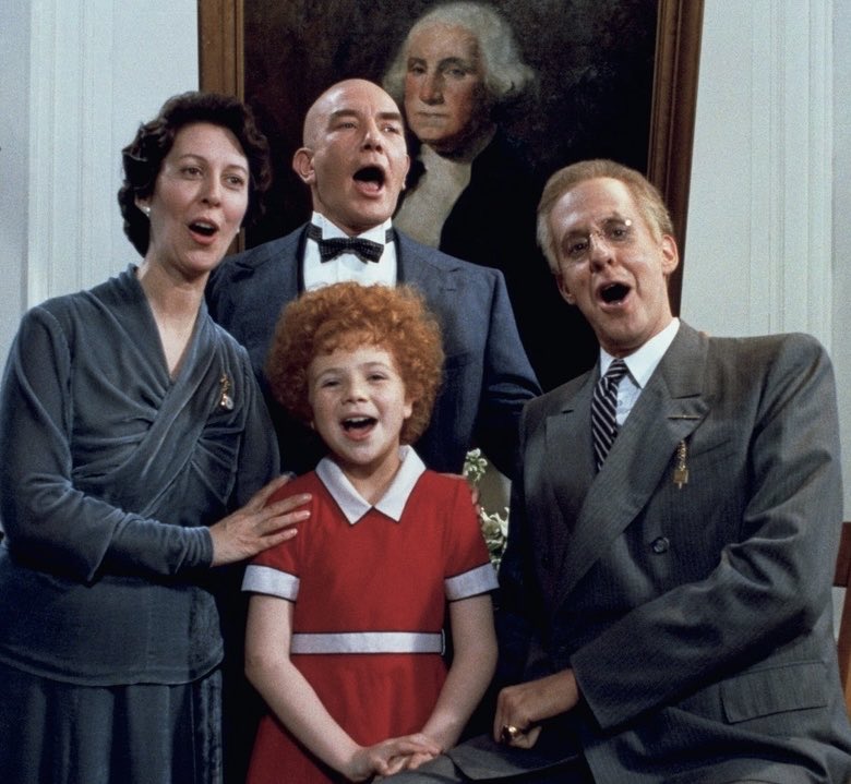 Now watching for the first time John Huston’s Annie. It’s so cute and the music so white, it makes me wanna throw up.