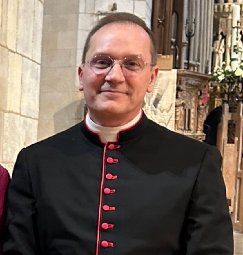 Delighted to install Dean Michael Branch from St George’s RC Cathedral as an Ecumenical Canon today. His faith, warmth, fun, and humanity are a real gift to us. @michaelbranch07 @StGeorgesCath @Southwarkcathed