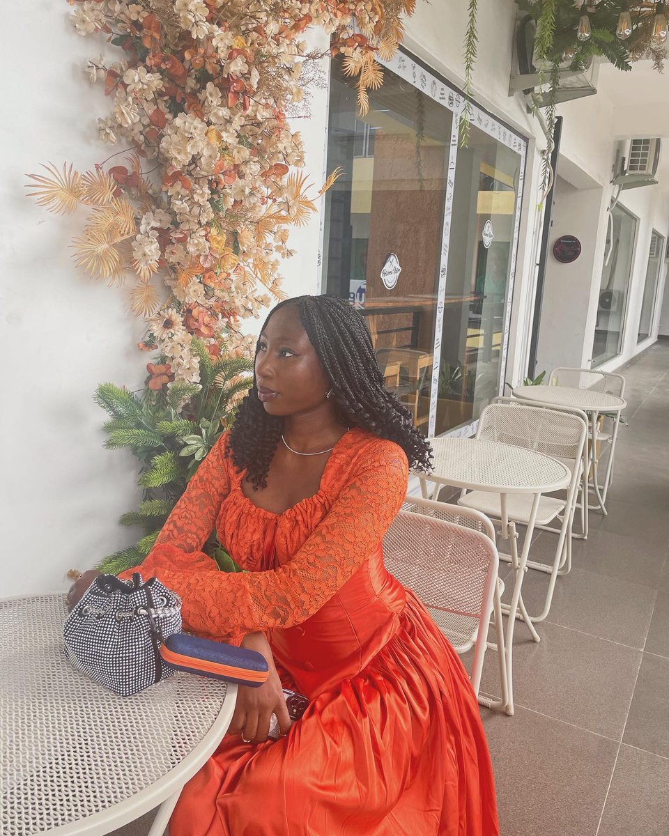 bissy_horla's tweet photo. Whispering wonders🧡 https://t.co/EYsPQhr1e8