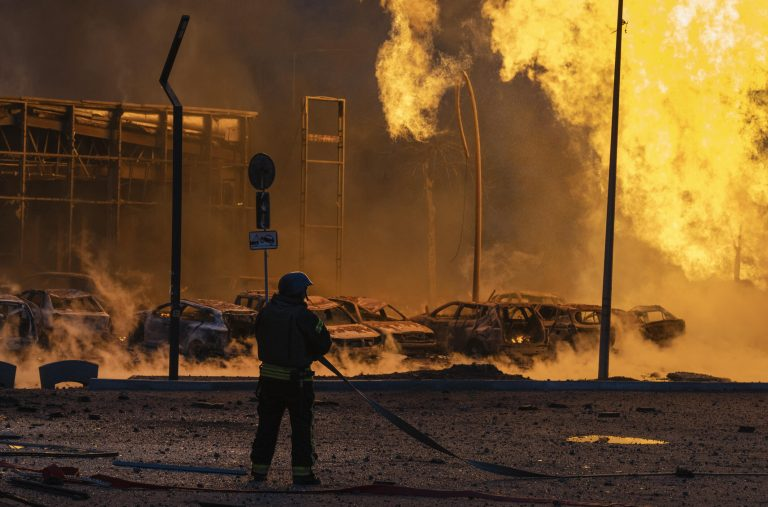 #Mundo Los ataques rusos de los últimos meses han causado daños en la red eléctrica de Ucrania por valor de más de 1.000 millones de dólares, informó este domingo el ministro ucraniano de Energía, German Galushchenko. #5May