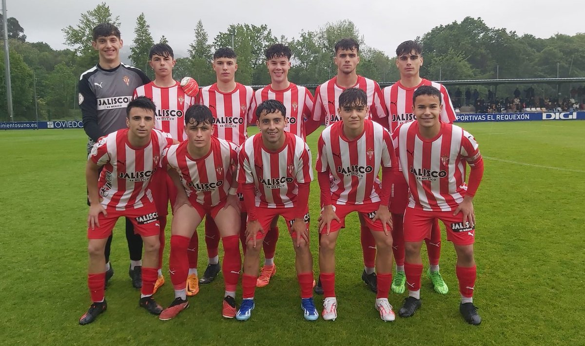 📕 Sporting 🅲.  

Derrota 🆚 E. I. San Martín (0-2).

Juvenil🅰️.  

Empate 🆚 Real Oviedo (0-0). 

#CanteraRSG