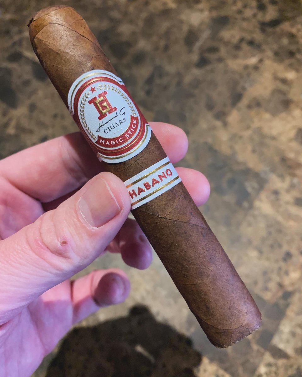 Howie G on a Sunday 🌞🌞🌞 @howardgcigars 

#cigar #cigars #botl #sotl #humidor #smoking #cigarlife #cigarlifestyle #cigarro #pssita #cigarlover #cigarworld #cigarpic #cigarsocialclub #cigarlifeguy #nowsmoking 
#cigarweek