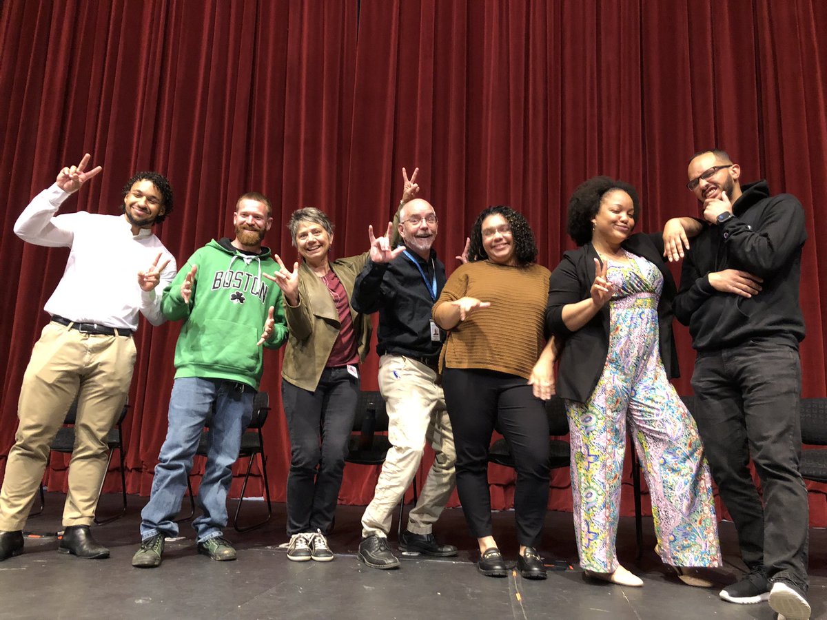 Thanks again to the amazing presenters for sharing their stories on Deaf Culture Day 🤟🏼 #deaf #hoh #dhh #newton #newtonma #deafcultureday #studentleaders #capscollaborative  #schoolprogramforthedeaf #deafprofessionals