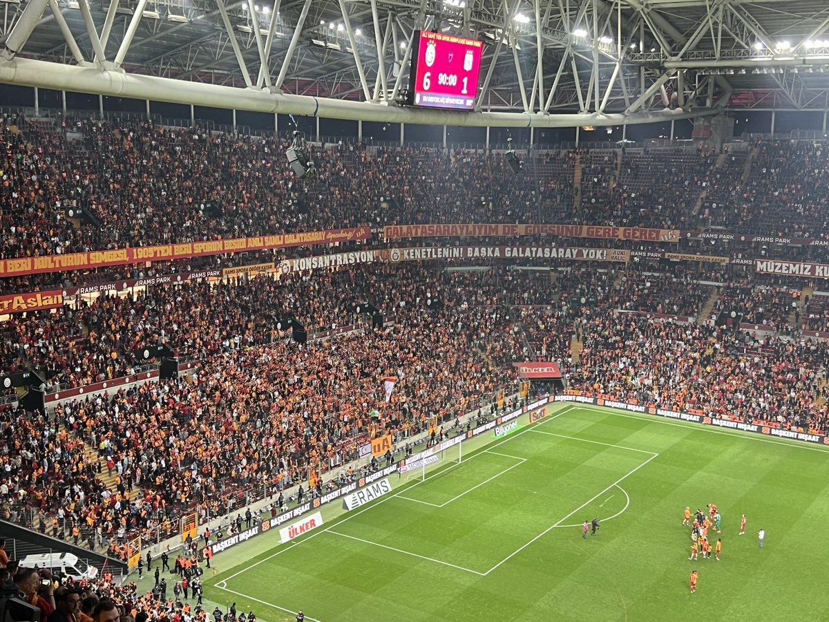 Yine mayıs, yine zirvenin Hakim'i Galatasaray... Şampiyonluğa son 3 ⏳