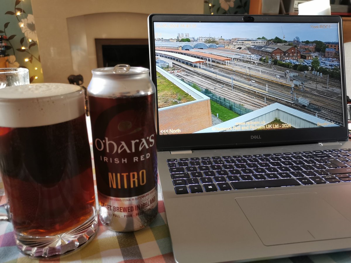 Tonight's tipple is a rather good Irish red ale by O'Hara's. Goes well with an evening Railcam session! @railcamlive @OHarasBeers