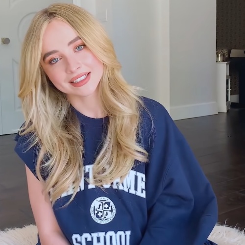 Sabrina Carpenter sets early lead for second week at Number 1 with 'Espresso' - #SabrinaAnnLynnCarpenter @SabrinaAnnLynn dlvr.it/T6SNpt