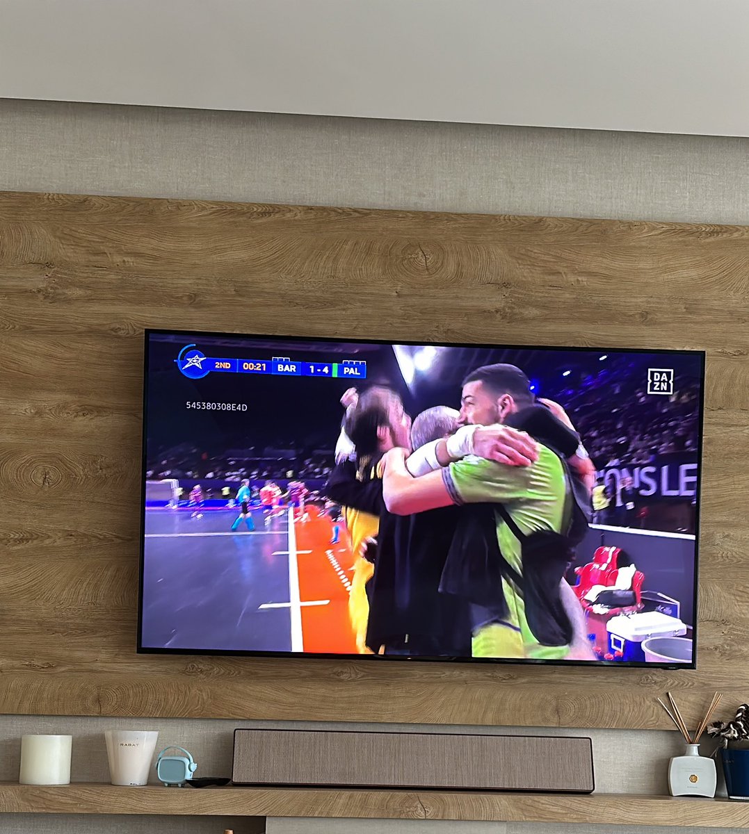 Brutal <a href="/PalmaFutsal/">Illes Balears Palma Futsal</a> CAMPEONES DE EUROPA!!!  Revalida el título ESPECTACULAR #UEFAFutsalChampionsLeague