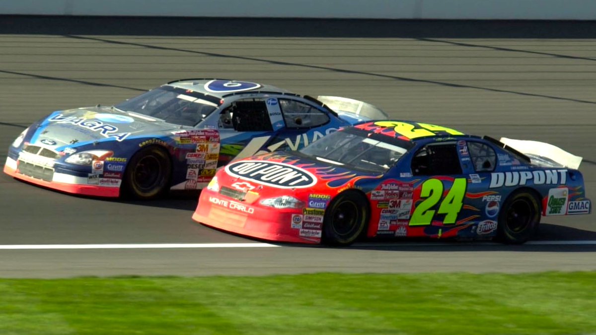 Jeff Gordon won the first two Winston Cup races at Kansas (2001 and 2002). 🏁 

#HendrickMotorsports 🏁