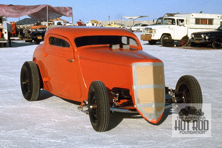 PHOTO OF THE DAY 𝚂𝚞𝚗𝚍𝚊𝚢, 𝙼𝚊𝚢 𝟻, 𝟸𝟶𝟸𝟺 This is the Holmes & Kugel 274” Chrysler powered Class D Competition Coupe and Sedan freshly off the trailer at Bonneville in 1962. (SFC_013) Read more: ahrf.com/historical-lib…