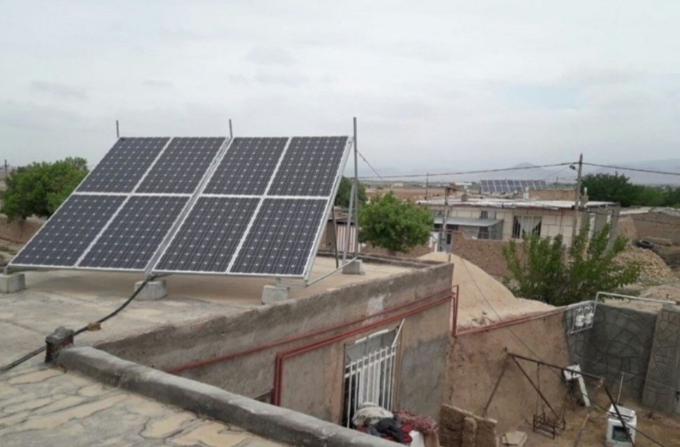 بزرگترین شعار م.رگ بر آمریکا برای ما خدمت رسانی به مردم است.
از اقدامات بسیج سازندگی استان اصفهان نصب ۱۱۰۰ پنل خورشیدی که ۵ و نیم مگاوات برق است.
#بسیج_خدمت
#خدمت_ادامه_دارد