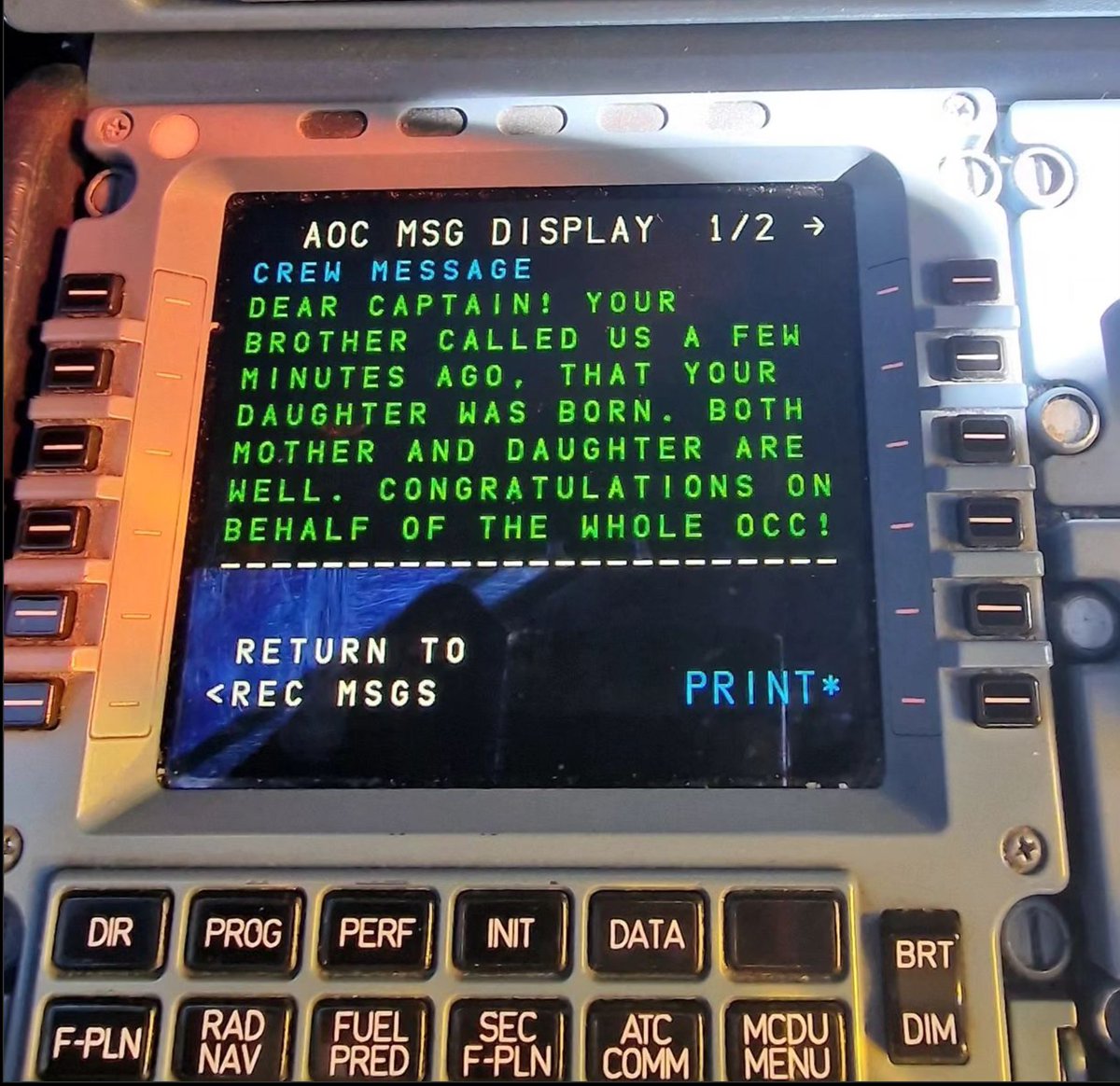 Is this a happy or sad ACARS message?
#PilotLife #whythebigpay #aviation #airlineindustry #pilot #avgeeks