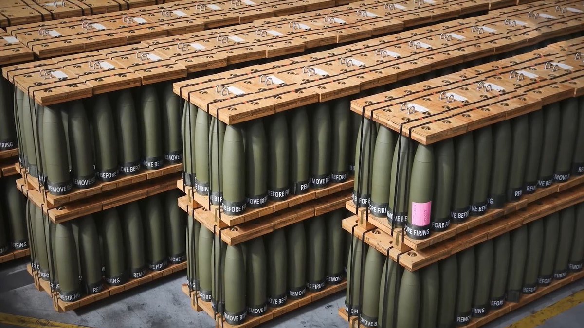 Axios reports that the U.S. decided to freeze the transfer of an ammunition shipment to Israel last week. It’s the first time it happens since the war started and is viewed as an attempt by the U.S. to put pressure on Israel to negotiate a ceasefire with Hamas 🇺🇸🇮🇱