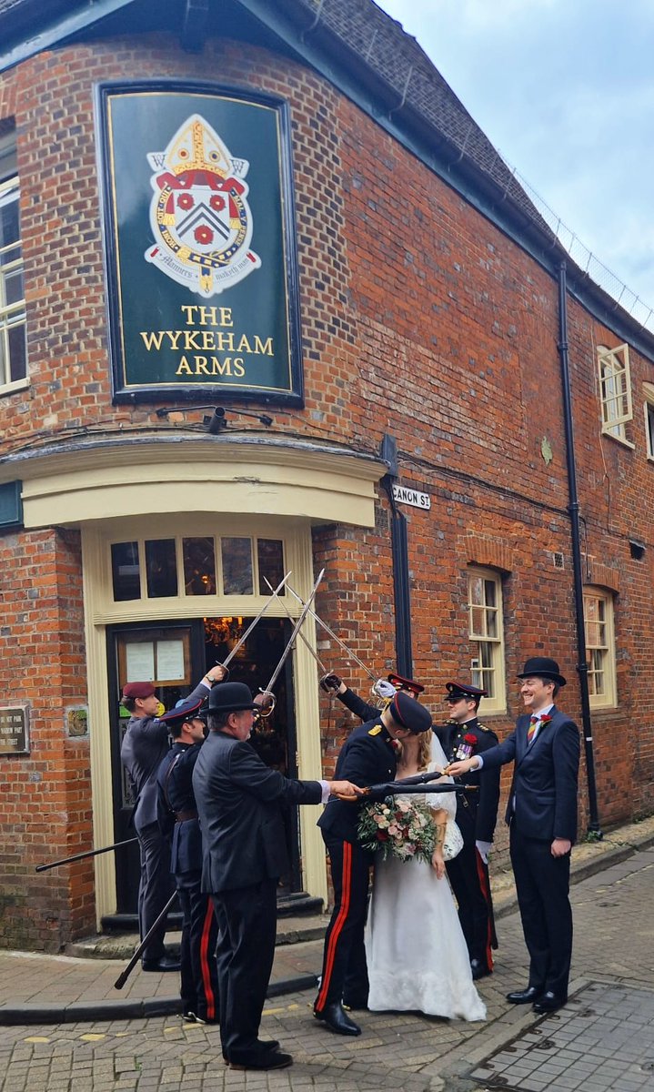 Rhianno25065259's tweet photo. Thank you @TheWykehamArms for hosting a very unique wedding drinks reception for us yesterday. Wonderful pub, fantastic food and bubbles! https://t.co/95fchzhqHK