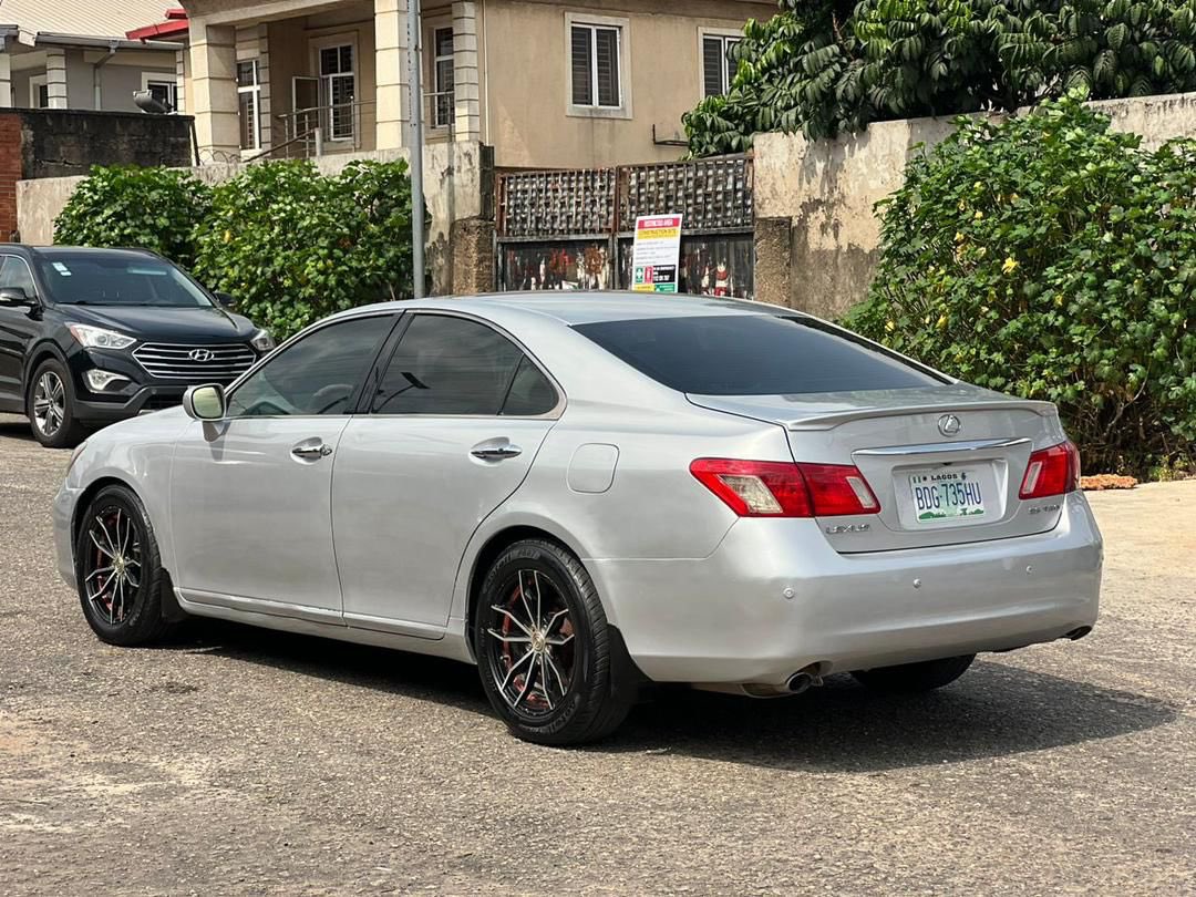 REGISTERED LEXUS ES350 NOW AVAILABLE FOR 7.5 MILLION NAIRA ONLY. SEND A DM NOW✍🏽