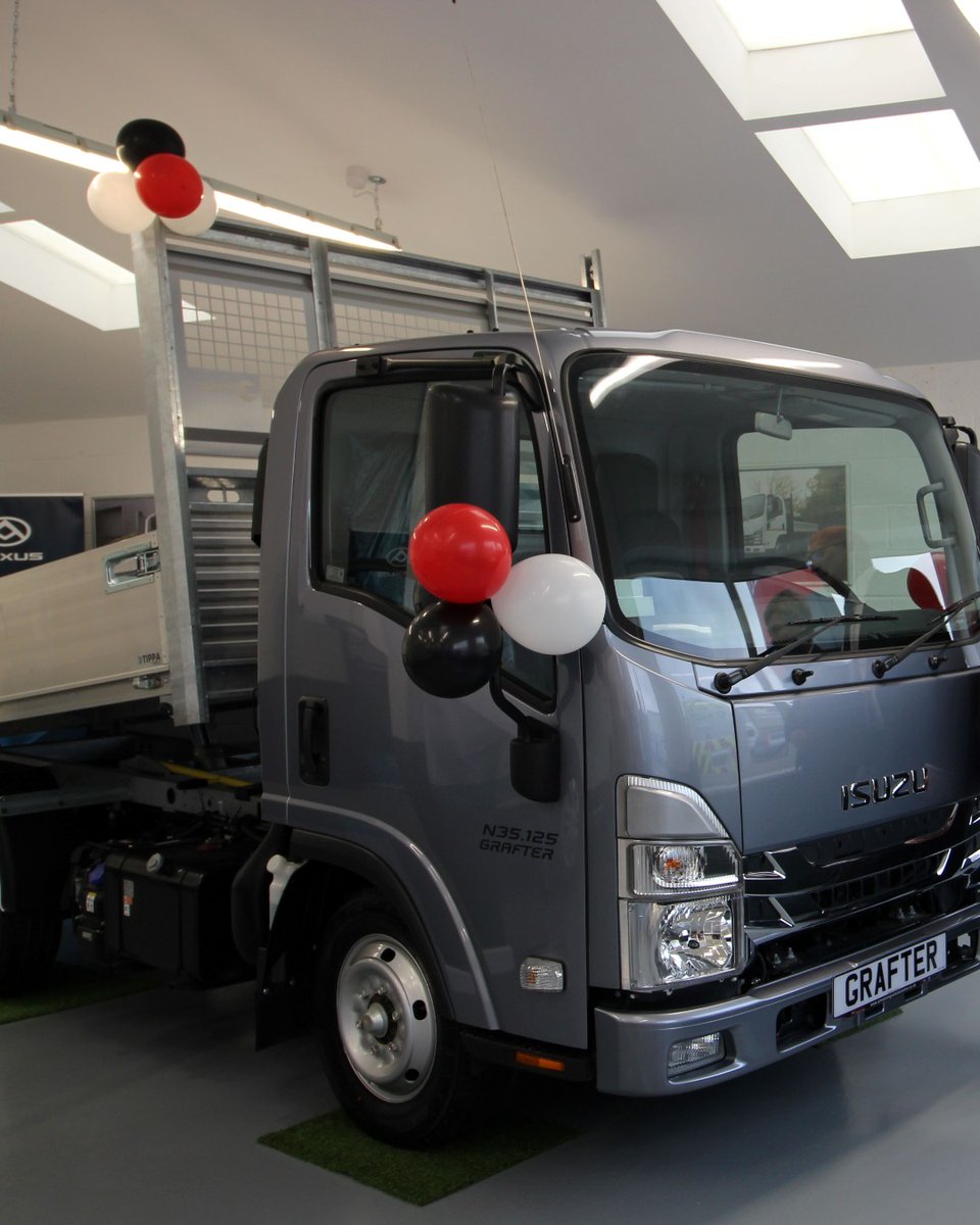 Happy Sunday! Back in March, Armstrong Vehicle Centre opened its new showroom in Carlisle... We're taking a look back with a few Isuzu truck photos from the opening day!📸 Check out Graeme Howe Fencing's new Isuzu parked out front!✨ #isuzutruck #truckdealer #isuzu