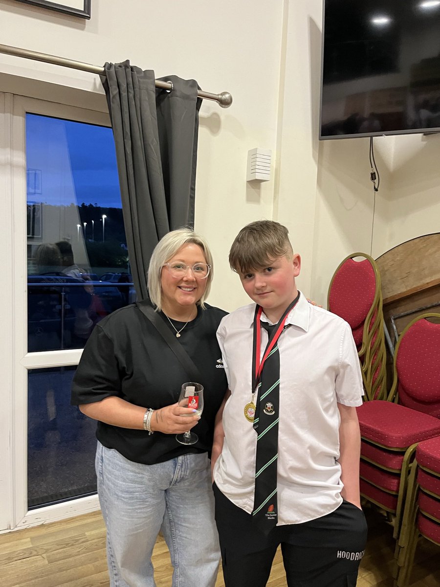 Aimee Barnett tweet media