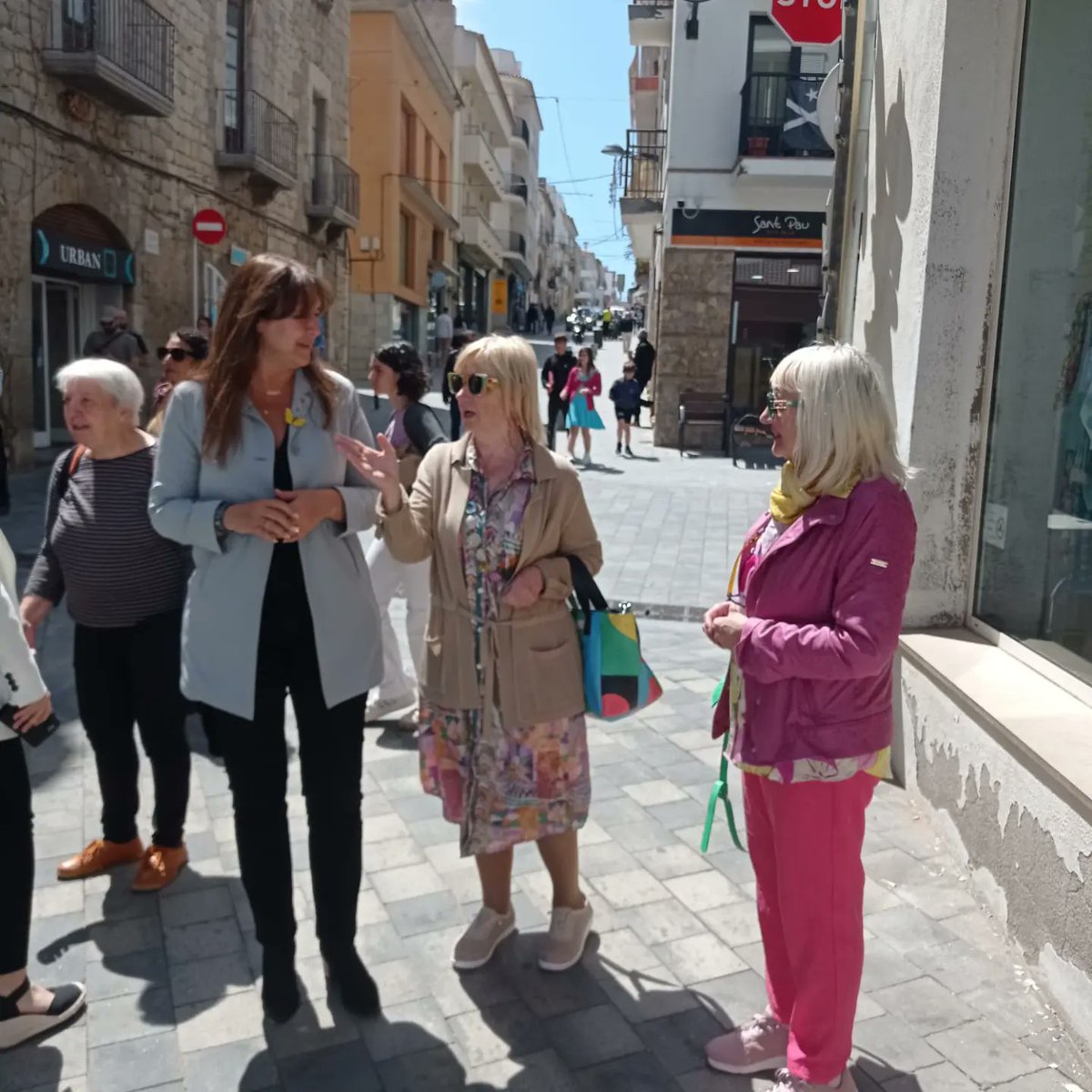 Avui la Presidenta de Junts Laura Borràs @LauraBorras i el Diputat  Francesc Dalmases @francescd han visitat el Triumvirat mediterrani de l'Escala. Molt agraïts per la visita.
#fempoble #femhojunts #12M #votajunts