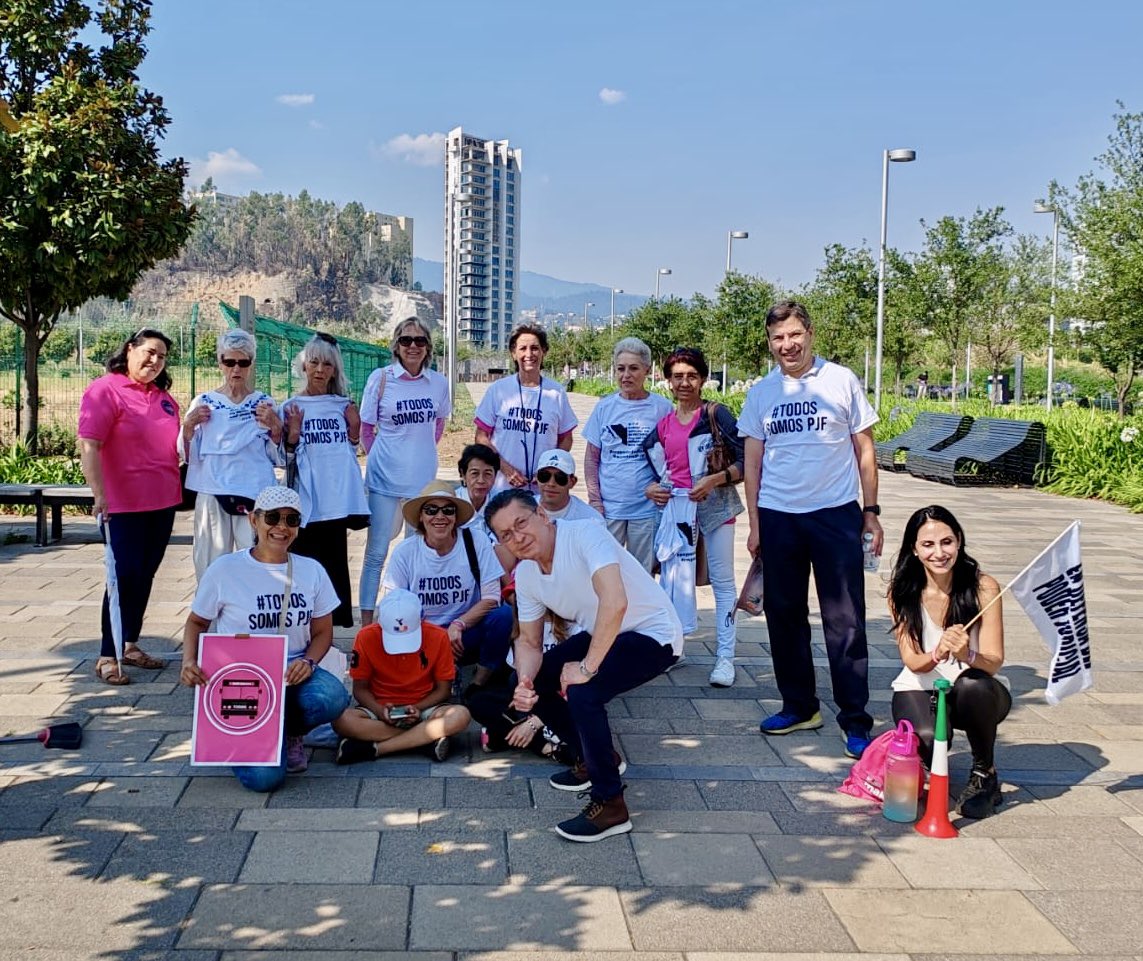 ¡ Porque la #LaLeyEsLaLey, @VaPorTodosMx presente en la manifestación del #PoderJudicialDeLaFederacion !

#DespiertaMéxico