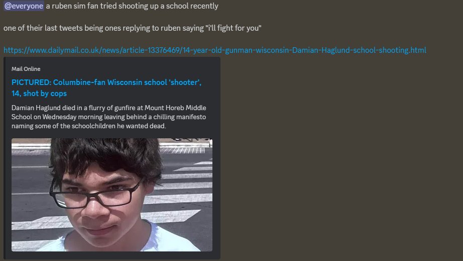 _colon_three_'s tweet image. wtf