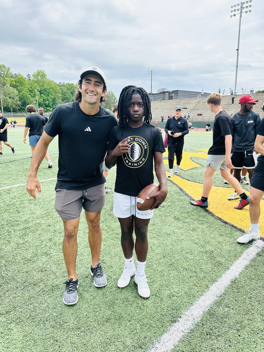 Had a great time at the @DownTraining camp this weekend. The work continues. #qb1 #qbatlanta #firstdowntraining #11useasonloading