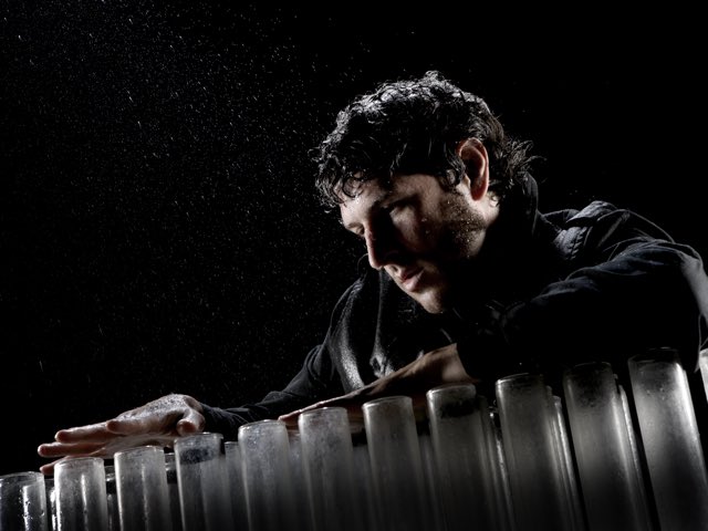 Es darf gekrabbelt, gelauscht, gequietscht und mitgeklatscht werden:👶🏻🤱🍼🎠🪇🎶 das Krabbelkonzert richtet sich an Eltern mit Babys und Kindern von 0-3 Jahren. 

Krabbelkonzert zum Muttertag mit Andrés Bertomeu, Verrophon
🔗 reservix.de/tickets-weisse…