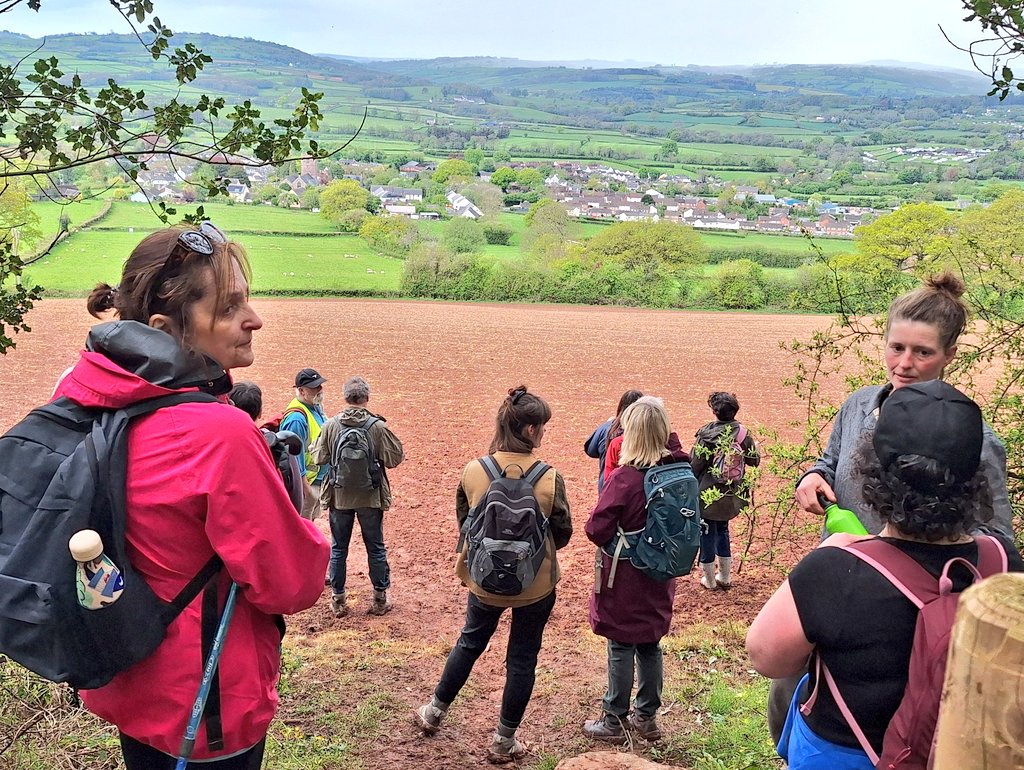 A privilege to team up with @TalgarthWAW stalwart #JedNeeds for today’s #WoodlandRegeneration walk. A fantastic group, eager to contribute & to learn, helped to make it extra special. Fascinating to learn of the evolving partnership between #TalgarthWoodlandGroup & @CoedCadw 🌳