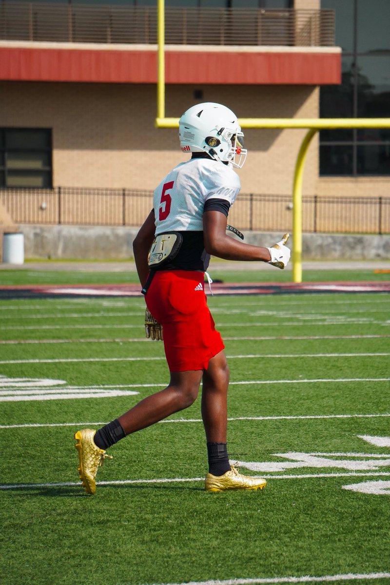 J2Upshaw's tweet photo. An amazing first day of spring practice yesterday ‼️@rockerlee229 https://t.co/oaCoou1VC8