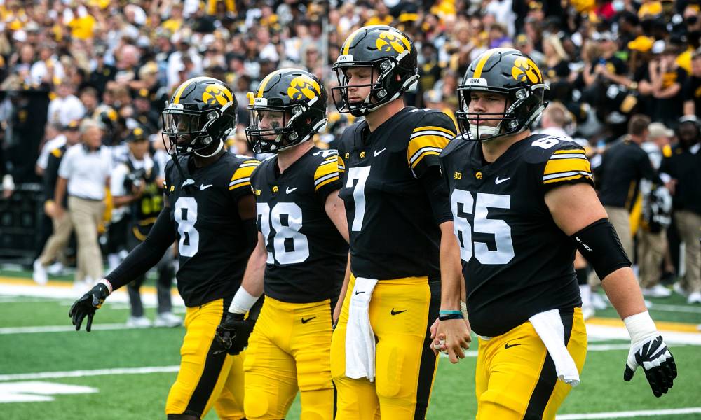 After an amazing conversation with @CoachSWallace I'm extremely honored and thankful to receive a scholarship from @HawkeyeFootball @HitterFootball @EDGYTIM @CoachChris_Roll @RivalsPapiClint @HSFBscout @AllenTrieu @LemmingReport @BOOMfootball @MohrRecruiting