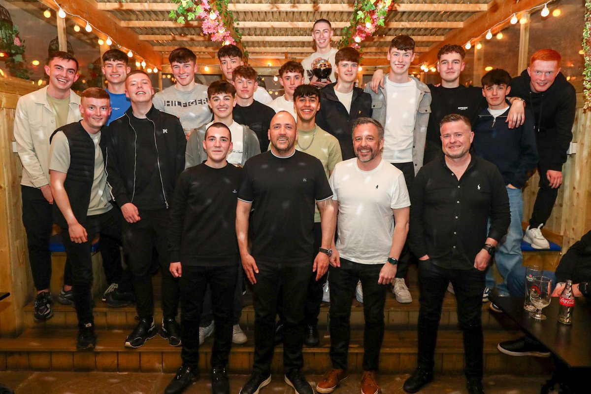 🔴 THE TEAM ⚫️ Well done to the young team on a great 1st season at 20s. Massive thanks to @StCadocsYC for a great awards night and well done to all the winners. 👏👏👏