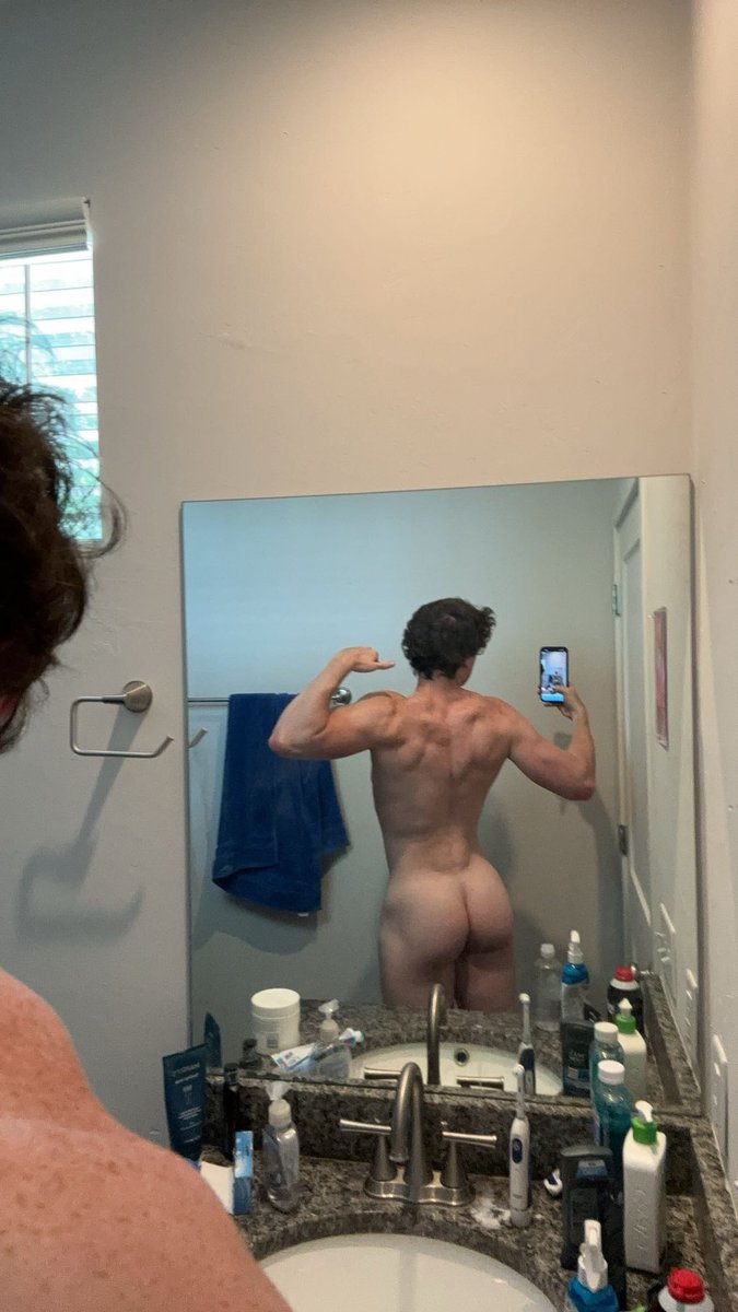 I love taking pics of my ass lololol